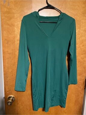 Long Sleeve V-Neck Hooded Dress